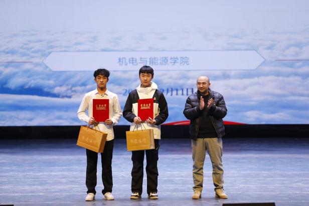 213f8b6f9dc4e259be271ecc94117005