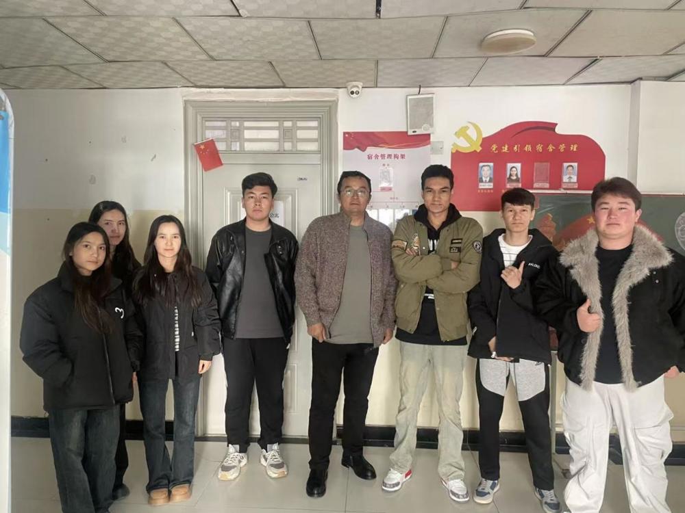 mmexport1764315092962